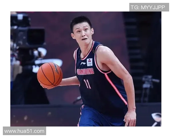 周鹏：从篮球场上的拼搏者到生活中的榜样，展现不屈精神与团队力量