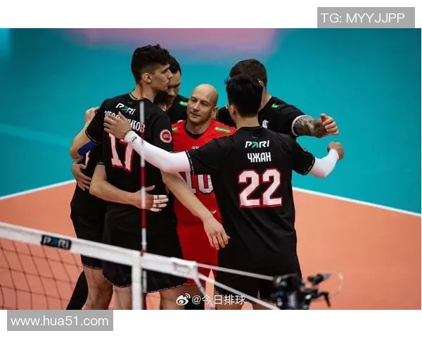 巴西男排与俄罗斯男排激战正酣谁能在国际赛场上笑到最后